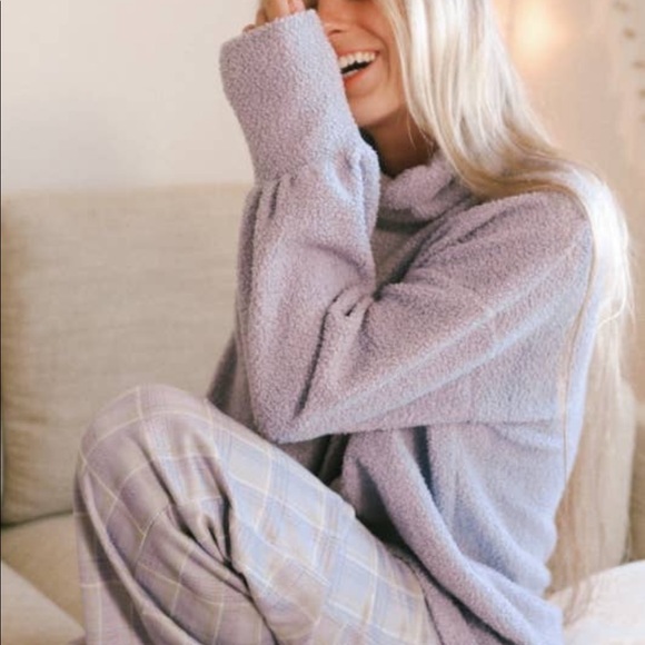 Lavender Sherpa Turtle Neck - Picture 2 of 7